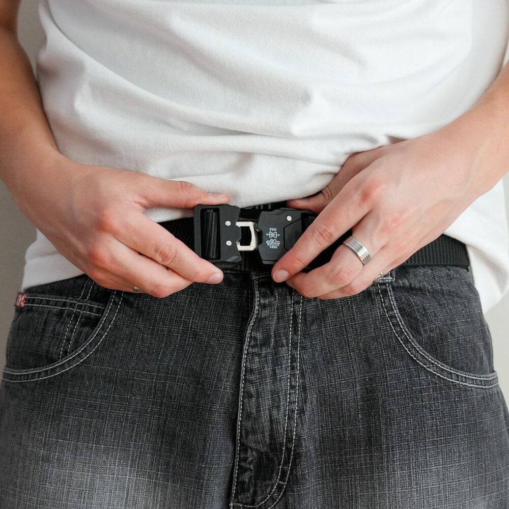 y2k tactical buckle black canvas belt — techwear street style